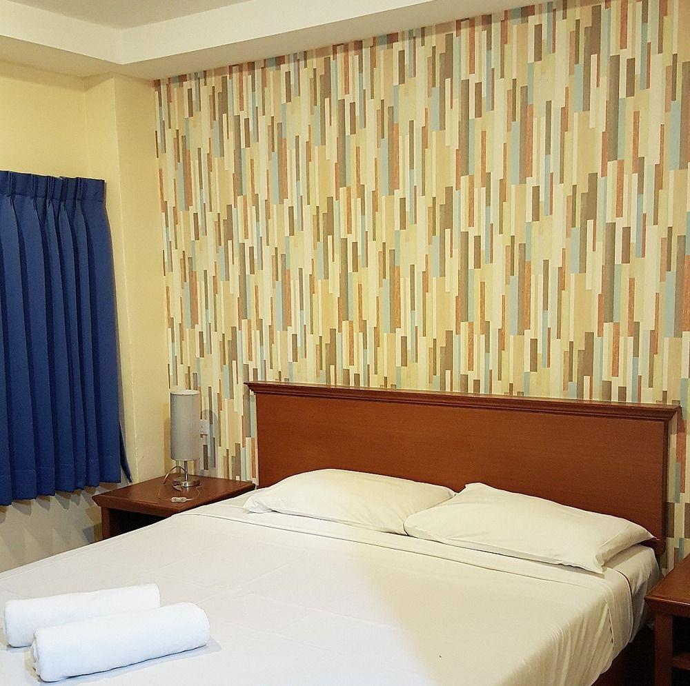 Sleep At Hotel 3*